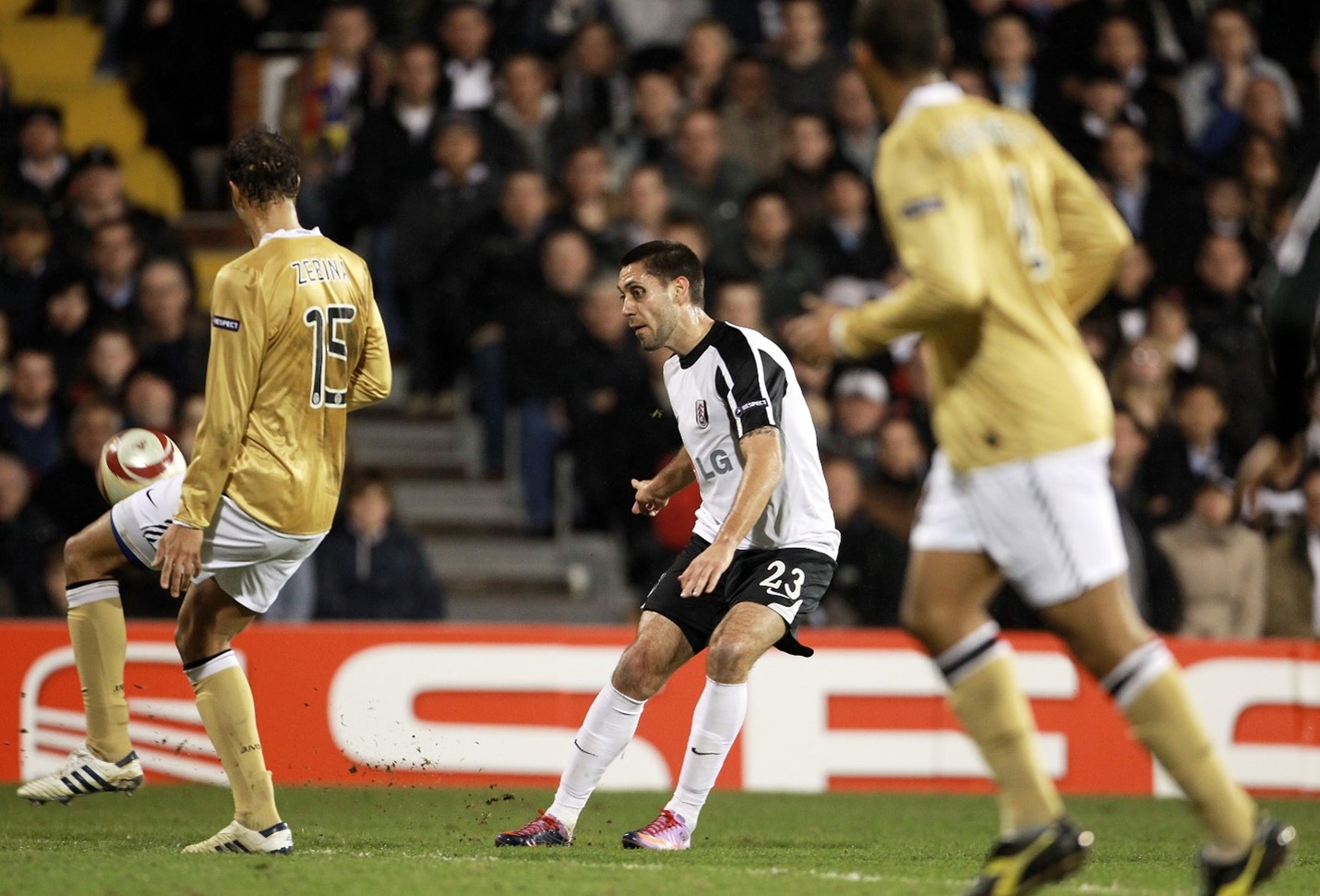 Dempsey chip goal against juventus